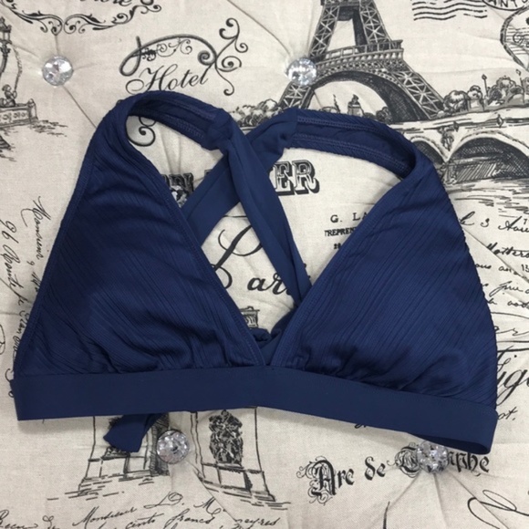 La Blanca Duet Let's Duet Triangle Bikini Top - Picture 2 of 5